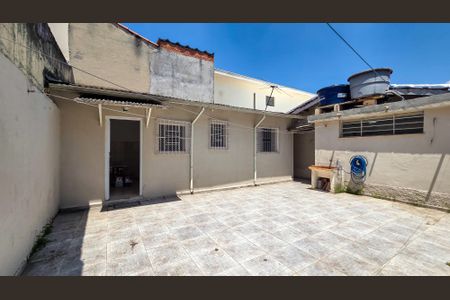 Casa para alugar com 105m², 2 quartos e 2 vagas Casa para alugar com 105m², 2 quartos e 2 vagasQuintal