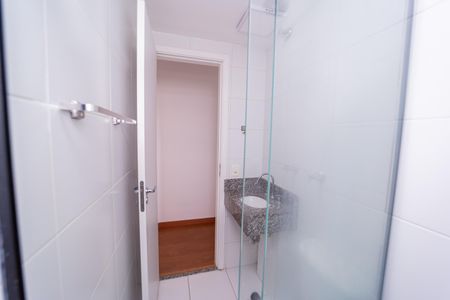 Apartamento à venda com 59m², 2 quartos e 1 vaga Apartamento à venda com 59m², 2 quartos e 1 vagaBanheiro