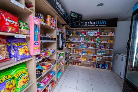 Apartamento à venda com 59m², 2 quartos e 1 vaga Apartamento à venda com 59m², 2 quartos e 1 vagaMini Mercado