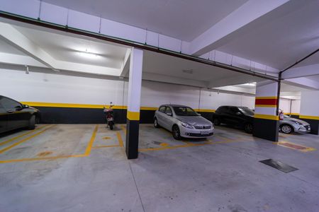 Apartamento à venda com 59m², 2 quartos e 1 vaga Apartamento à venda com 59m², 2 quartos e 1 vagaAcademiaGaragem