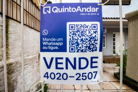 Casa à venda com 130m², 2 quartos e 4 vagas Casa à venda com 130m², 2 quartos e 4 vagasPlaquinha