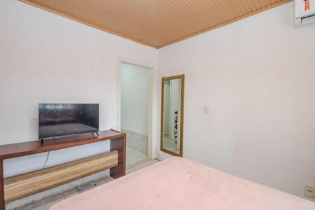 Casa à venda com 130m², 2 quartos e 4 vagas Casa à venda com 130m², 2 quartos e 4 vagasSuíte