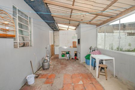 Casa à venda com 130m², 2 quartos e 4 vagas Casa à venda com 130m², 2 quartos e 4 vagasÁrea de Serviço/ Garagem