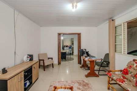Casa à venda com 130m², 2 quartos e 4 vagas Casa à venda com 130m², 2 quartos e 4 vagasSala de Estar