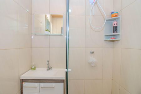 Casa à venda com 130m², 2 quartos e 4 vagas Casa à venda com 130m², 2 quartos e 4 vagasBanheiro da Suíte