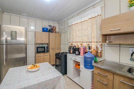 Casa à venda com 130m², 2 quartos e 4 vagas Casa à venda com 130m², 2 quartos e 4 vagasCozinha