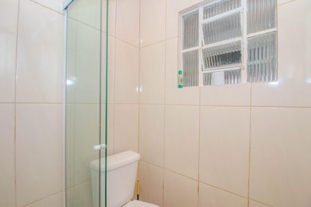 Casa à venda com 130m², 2 quartos e 4 vagas Casa à venda com 130m², 2 quartos e 4 vagasBanheiro da Suíte