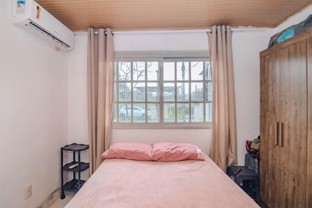 Casa à venda com 130m², 2 quartos e 4 vagas Casa à venda com 130m², 2 quartos e 4 vagasSuíte