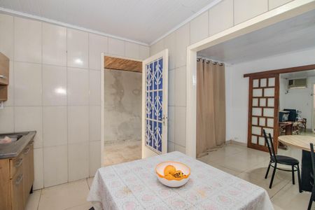Casa à venda com 130m², 2 quartos e 4 vagas Casa à venda com 130m², 2 quartos e 4 vagasCozinha