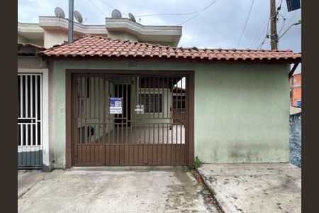 Casa à venda com 175m², 3 quartos e 3 vagasFachada+Placa