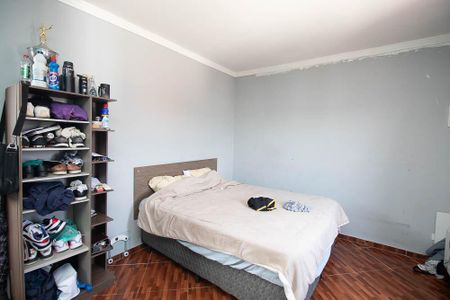 Casa à venda com 240m², 5 quartos e sem vaga Casa à venda com 240m², 5 quartos e sem vagaQuarto 2 casa 1