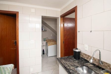 Casa à venda com 240m², 5 quartos e sem vaga Casa à venda com 240m², 5 quartos e sem vagaCozinha casa 2