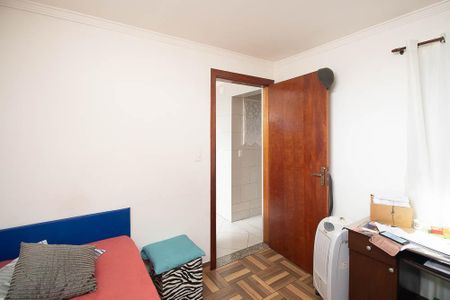 Casa à venda com 240m², 5 quartos e sem vaga Casa à venda com 240m², 5 quartos e sem vagaQuarto casa 2