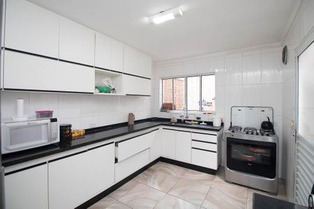 Casa à venda com 240m², 5 quartos e sem vaga Casa à venda com 240m², 5 quartos e sem vagaCozinha