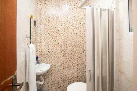 Casa à venda com 240m², 5 quartos e sem vaga Casa à venda com 240m², 5 quartos e sem vagaBanheiro casa 2