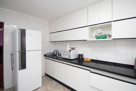 Casa à venda com 240m², 5 quartos e sem vaga Casa à venda com 240m², 5 quartos e sem vagaCozinha