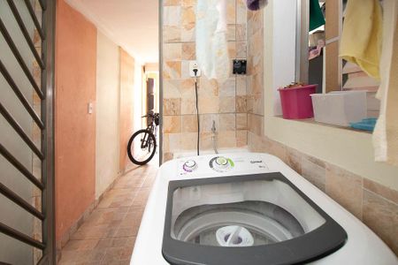 Casa à venda com 240m², 5 quartos e sem vaga Casa à venda com 240m², 5 quartos e sem vagaÁrea de Serviço casa 3