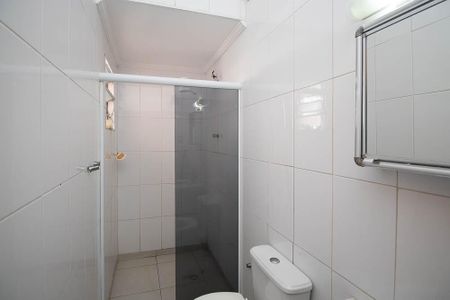 Casa à venda com 240m², 5 quartos e sem vaga Casa à venda com 240m², 5 quartos e sem vagaBanheiro casa 1