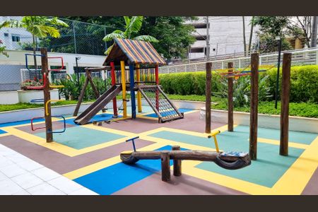 Apartamento para alugar com 106m², 2 quartos e 2 vagasÁrea comum - Playground