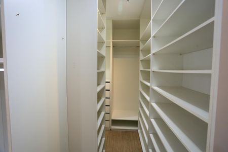 Apartamento para alugar com 106m², 2 quartos e 2 vagasCloset da Suíte 2