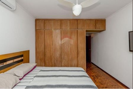 Casa à venda com 3 quartos, 305m² em Vila Lucia Elvira, São Paulo