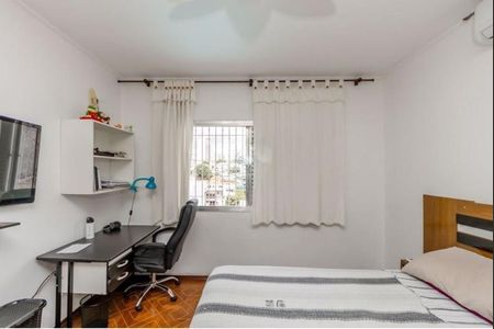 Casa à venda com 3 quartos, 305m² em Vila Lucia Elvira, São Paulo