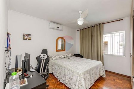 Casa à venda com 3 quartos, 305m² em Vila Lucia Elvira, São Paulo