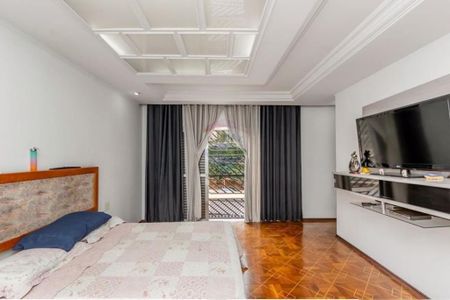 Casa à venda com 3 quartos, 305m² em Vila Lucia Elvira, São Paulo
