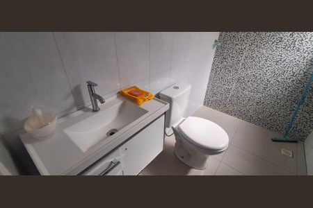 Casa à venda com 300m², 3 quartos e 3 vagas Casa à venda com 300m², 3 quartos e 3 vagasBanheiro Suíte