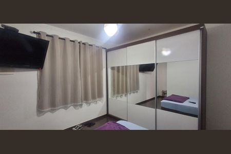 Casa à venda com 300m², 3 quartos e 3 vagas Casa à venda com 300m², 3 quartos e 3 vagasSuíte