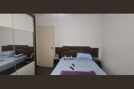 Casa à venda com 300m², 3 quartos e 3 vagas Casa à venda com 300m², 3 quartos e 3 vagasSuíte