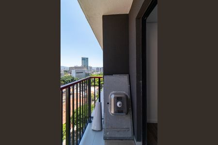 Apartamento à venda com 38m², 2 quartos e sem vaga Apartamento à venda com 38m², 2 quartos e sem vagaVaranda