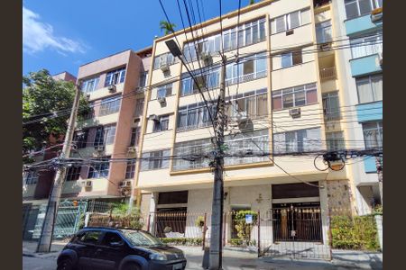 Apartamento à venda com 98m², 3 quartos e sem vagaFachada e portaria