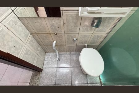 Apartamento à venda com 55m², 2 quartos e 1 vaga Apartamento à venda com 55m², 2 quartos e 1 vagaBanheiro