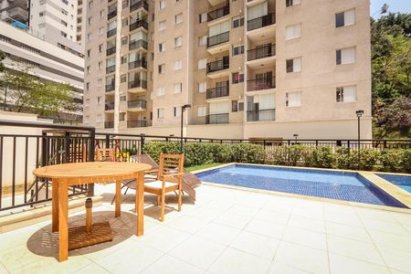 Apartamento para alugar com 50m², 2 quartos e 1 vaga Apartamento para alugar com 50m², 2 quartos e 1 vagaÁrea comum - Piscina