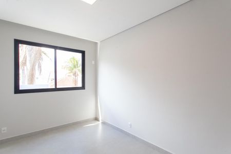 Casa à venda com 1000m², 4 quartos e 10 vagas Casa à venda com 1000m², 4 quartos e 10 vagasQuarto 1
