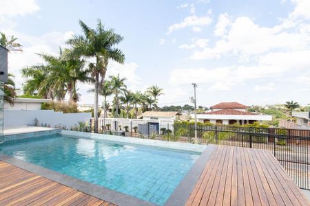 Casa à venda com 1000m², 4 quartos e 10 vagas Casa à venda com 1000m², 4 quartos e 10 vagasPiscina
