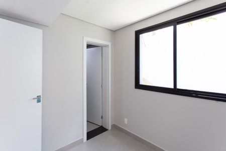 Casa à venda com 1000m², 4 quartos e 10 vagas Casa à venda com 1000m², 4 quartos e 10 vagasQuarto de Serviço