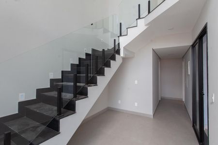 Casa à venda com 1000m², 4 quartos e 10 vagas Casa à venda com 1000m², 4 quartos e 10 vagasHall de entrada