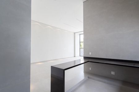 Casa à venda com 1000m², 4 quartos e 10 vagas Casa à venda com 1000m², 4 quartos e 10 vagasCozinha