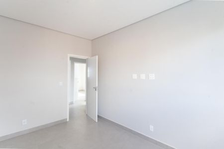 Casa à venda com 1000m², 4 quartos e 10 vagas Casa à venda com 1000m², 4 quartos e 10 vagasQuarto 1