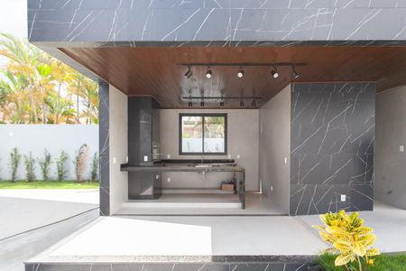 Casa à venda com 1000m², 4 quartos e 10 vagas Casa à venda com 1000m², 4 quartos e 10 vagasEspaço Gourmet