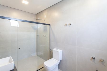 Casa à venda com 1000m², 4 quartos e 10 vagas Casa à venda com 1000m², 4 quartos e 10 vagasBanheiro da Suíte 1