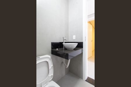 Casa à venda com 1000m², 4 quartos e 10 vagas Casa à venda com 1000m², 4 quartos e 10 vagasLavabo 2