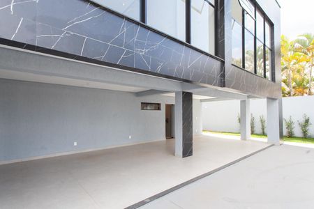Casa à venda com 1000m², 4 quartos e 10 vagas Casa à venda com 1000m², 4 quartos e 10 vagasGaragem