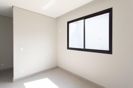 Casa à venda com 1000m², 4 quartos e 10 vagas Casa à venda com 1000m², 4 quartos e 10 vagasSuíte 2
