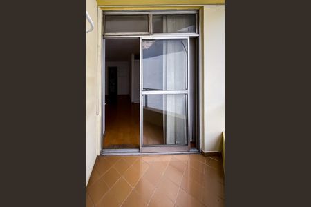 Apartamento para alugar com 32m², 0 quarto e 1 vaga Apartamento para alugar com 32m², 0 quarto e 1 vagaSacada