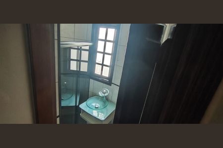 Casa à venda com 164m², 3 quartos e 3 vagas Casa à venda com 164m², 3 quartos e 3 vagasBanheiro Social