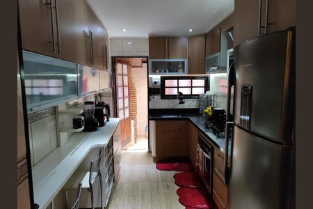 Casa à venda com 164m², 3 quartos e 3 vagas Casa à venda com 164m², 3 quartos e 3 vagasCozinha