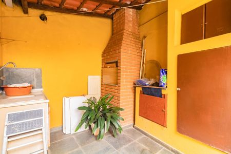 Casa à venda com 200m², 3 quartos e 3 vagas Casa à venda com 200m², 3 quartos e 3 vagasÁrea comum